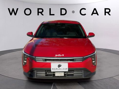 Used 2025 Kia K4 FWD image 2
