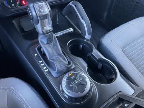 Used 2022 Ford Bronco Outer Banks image 19