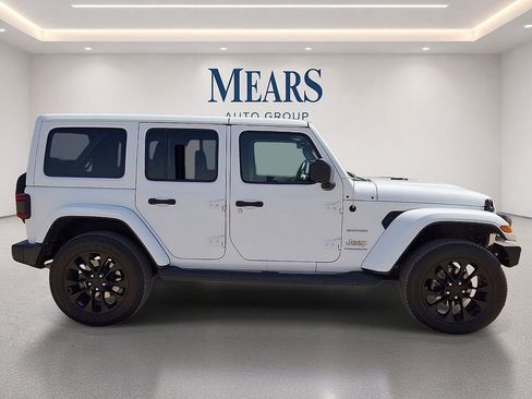 Used 2023 Jeep Wrangler Unlimited Sahara AWD/4WD image 6