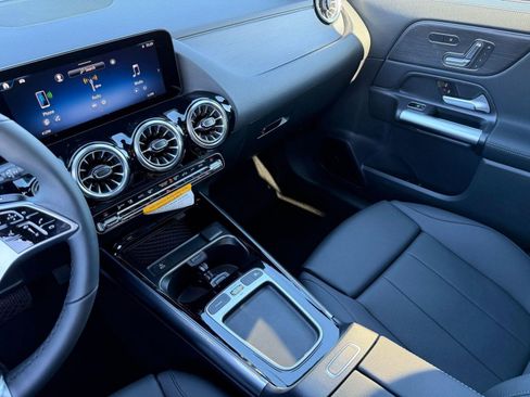 New 2026 Mercedes-Benz GLA 250 image 26