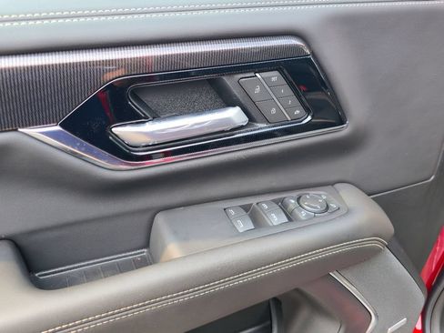 New 2026 GMC Yukon Elevation w/ Elevation Premium Package AWD/4WD image 23
