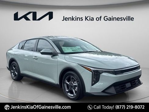 New 2026 Kia K4 FWD image 1