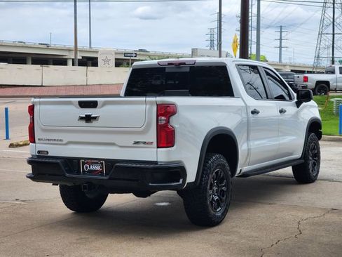 Used 2023 Chevrolet Silverado 1500 ZR2 w/ Technology Package AWD/4WD image 7