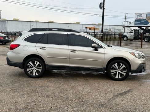 Used 2018 Subaru Outback 3.6R Limited image 7