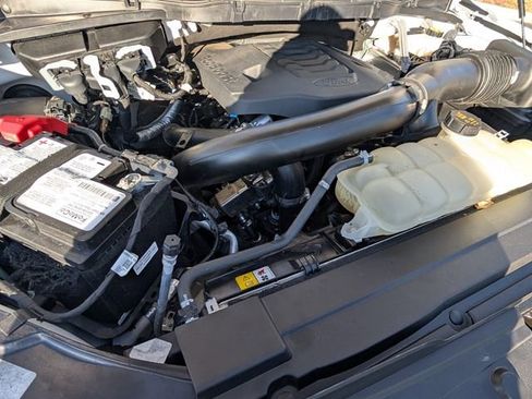 Used 2023 Ford F150 Lariat w/ Trailer Tow Package image 25