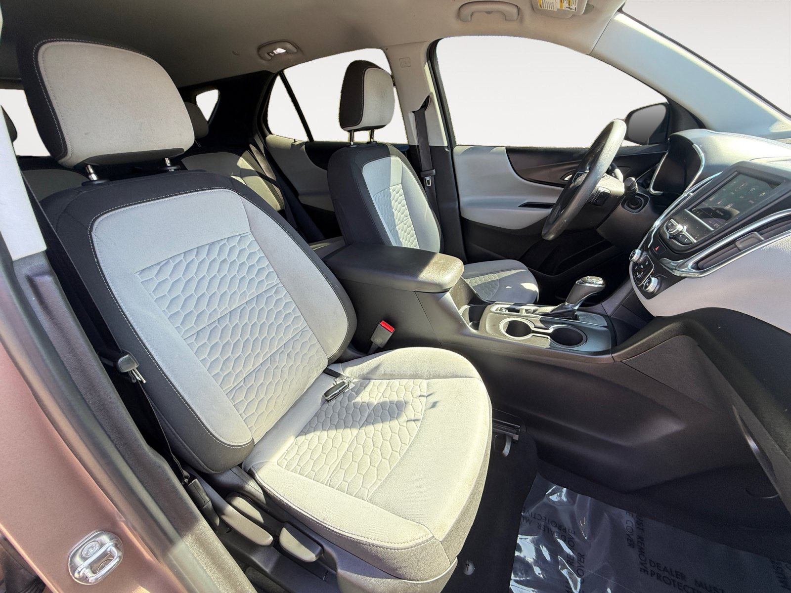Used 2019 Chevrolet Equinox LS FWD image 19