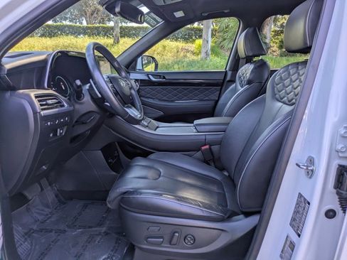 Used 2022 Hyundai Palisade Calligraphy image 17