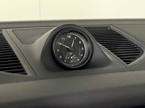 New 2026 Porsche Macan image 31