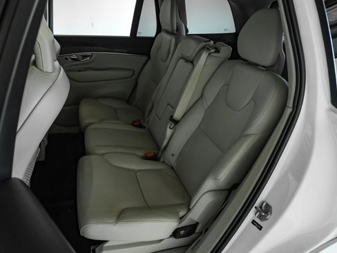 Used 2020 Volvo XC90 T5 Momentum w/ Protection Package Premier FWD image 30