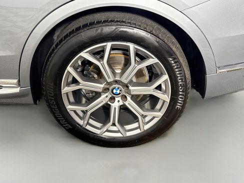 Used 2025 BMW X7 xDrive40i AWD/4WD image 37