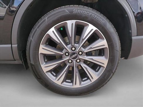 Used 2021 Lincoln Corsair Reserve w/ Elements Package image 24