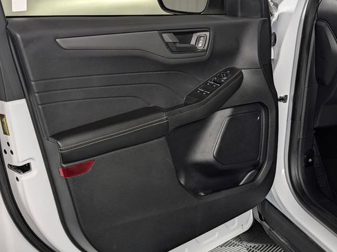 Certified 2025 Ford Escape Active FWD image 25