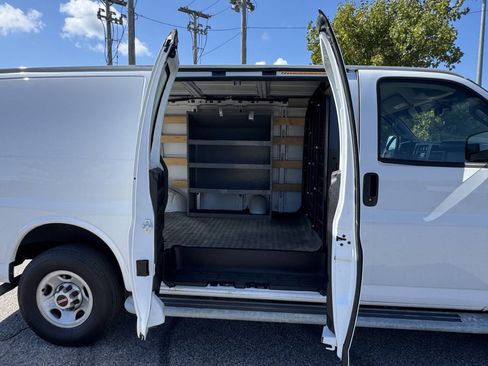 Used 2020 GMC Savana 2500 w/ Driver Convenience Package image 20