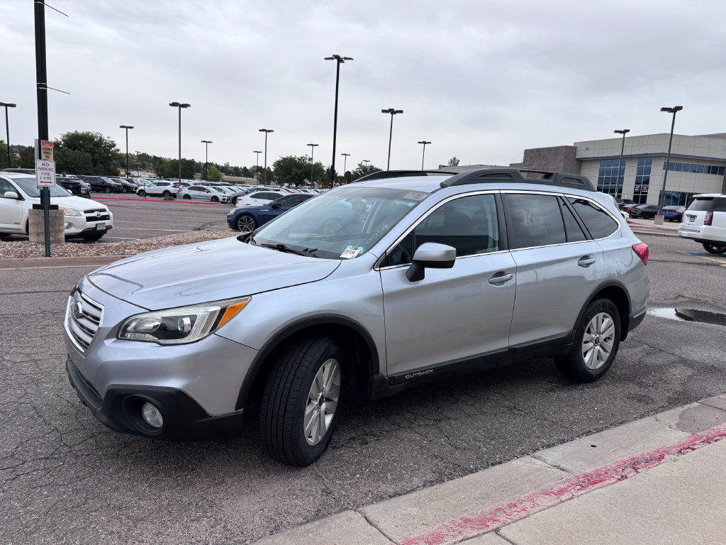 Used 2015 Subaru Outback 2.5i Premium w/ Protection Package #2 AWD/4WD image 4