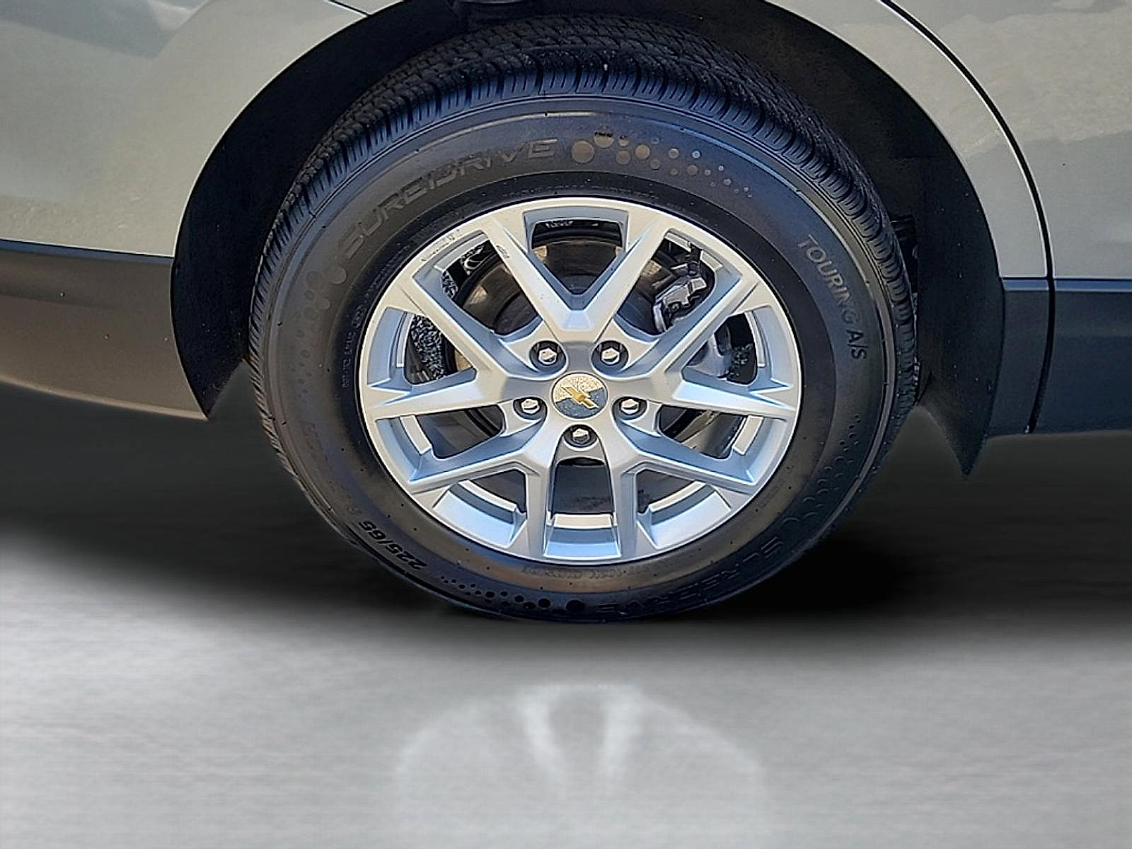 Used 2024 Chevrolet Equinox LT AWD/4WD image 9