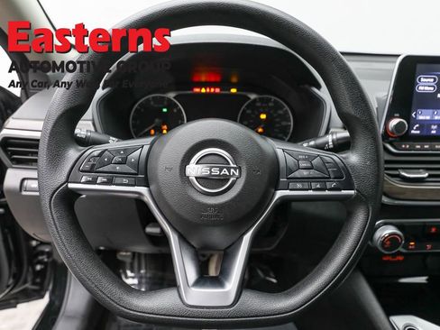 Used 2024 Nissan Altima 2.5 SV image 10