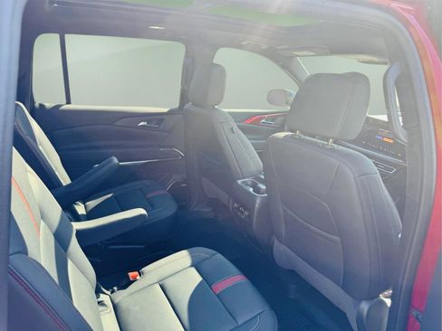 Used 2024 Chevrolet Traverse RS w/ LPO, Floor Liner Package image 36