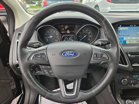 Used 2017 Ford Focus Titanium FWD image 31