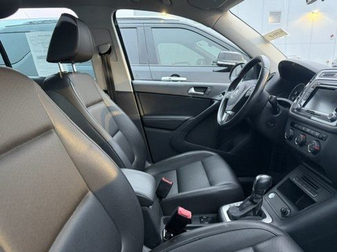 Used 2014 Volkswagen Tiguan SE FWD image 9