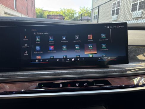 Used 2023 BMW 760i xDrive w/ Luxury Rear Seating Package AWD/4WD image 17