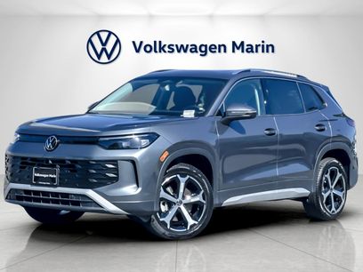 New 2025 Volkswagen Tiguan SE
