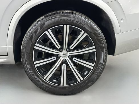 Used 2024 Volvo XC90 B6 Plus AWD/4WD image 32
