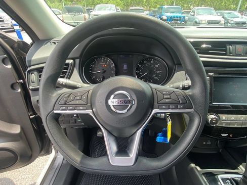 Used 2018 Nissan Rogue S FWD image 13