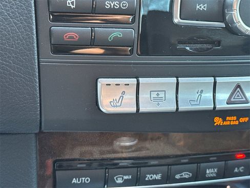 Used 2014 Mercedes-Benz E 350 Sedan image 34