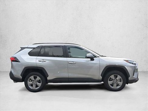 Used 2025 Toyota RAV4 XLE AWD/4WD image 4