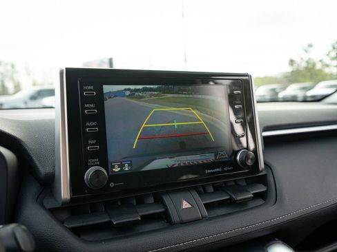 Used 2021 Toyota RAV4 XLE w/ Convenience Package image 24