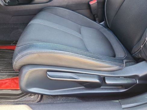 Used 2019 Honda Civic Sport image 8