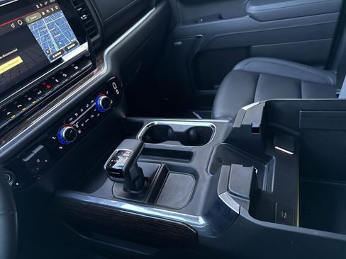 Used 2025 GMC Sierra 1500 Elevation w/ Elevation Premium Package image 24