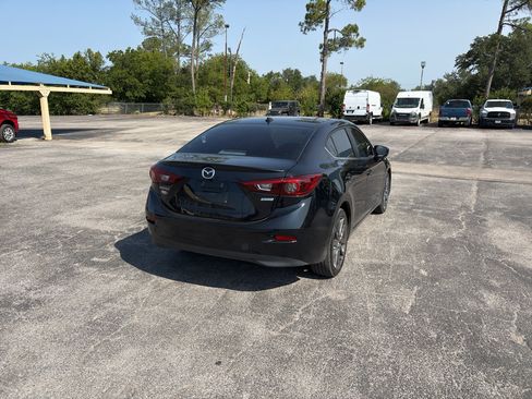Used 2018 MAZDA MAZDA3 Grand Touring FWD image 6