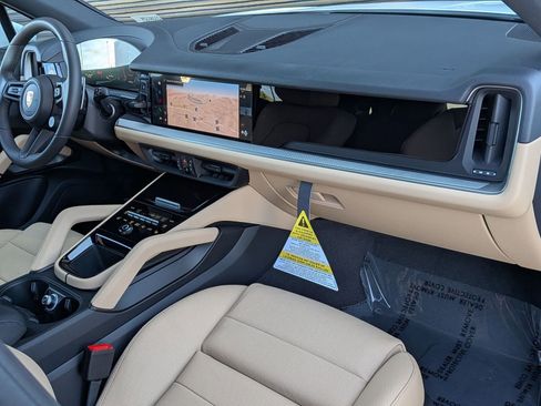 New 2026 Porsche Cayenne image 26