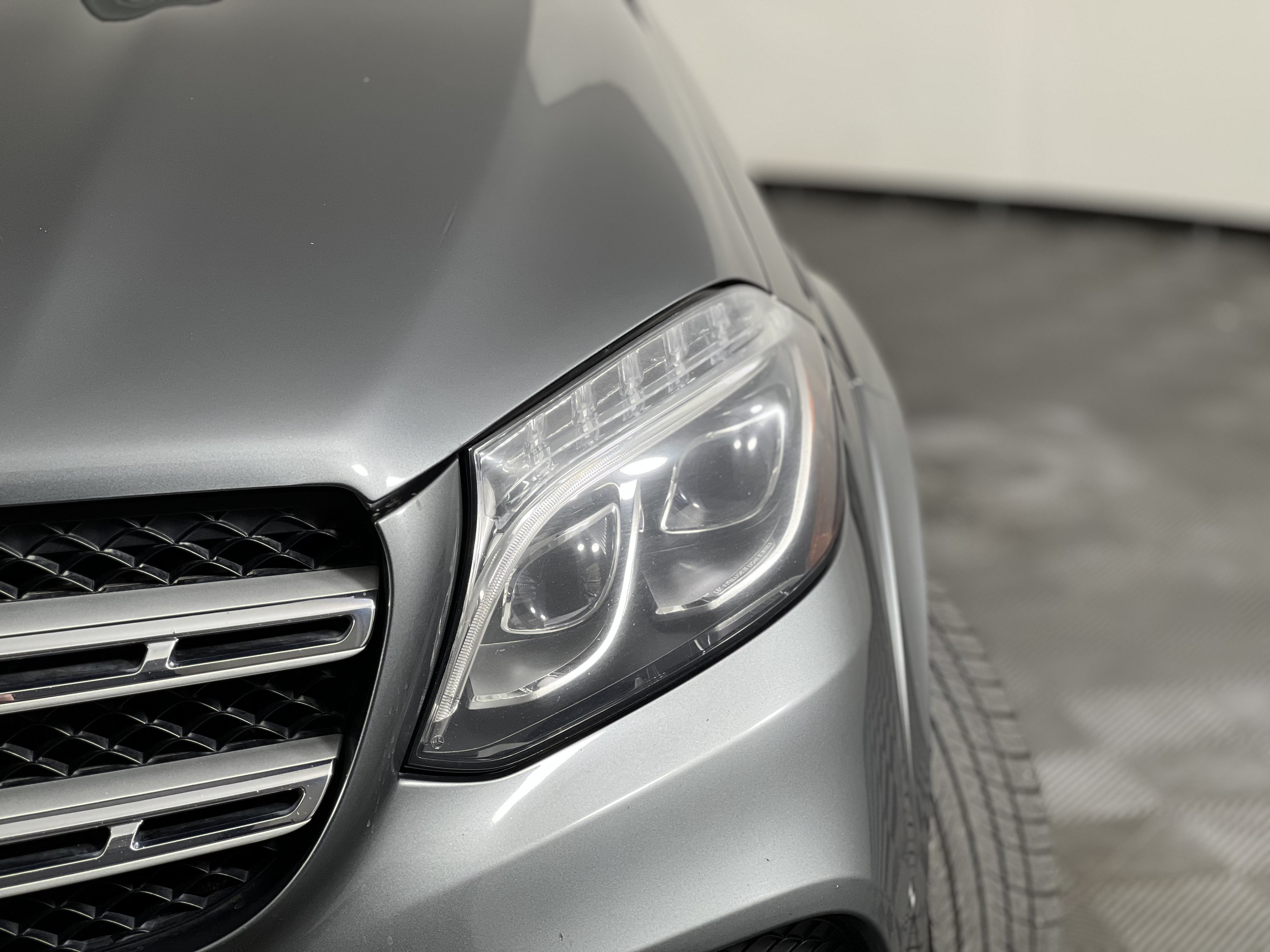 Used 2017 Mercedes-Benz GLS 550 4MATIC image 5