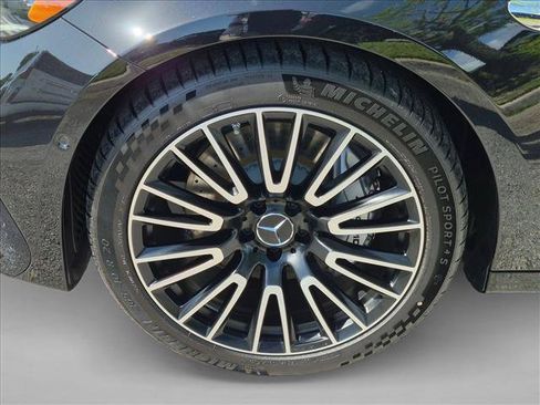 New 2026 Mercedes-Benz E 53 AMG e 4MATIC Sedan image 9