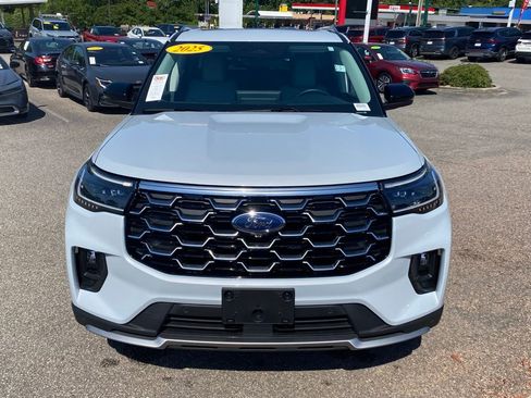 Used 2025 Ford Explorer Platinum w/ LUX Leather Package AWD/4WD image 21