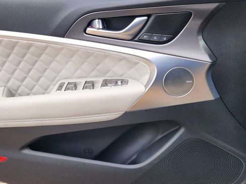 Used 2025 Genesis G70 3.3T Advanced w/ Sport Prestige Package image 21