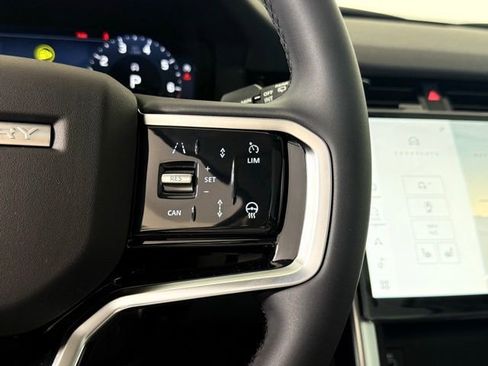 New 2025 Land Rover Discovery Sport S image 21