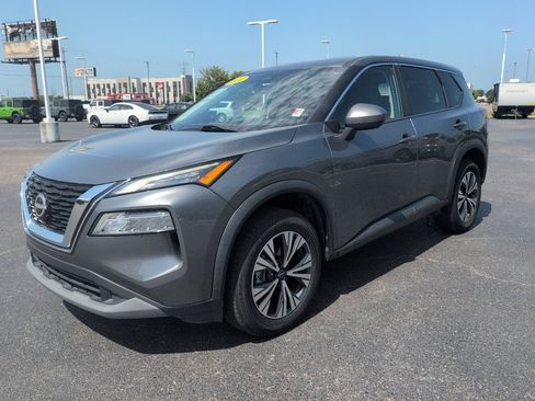 Used 2023 Nissan Rogue SV AWD/4WD image 5