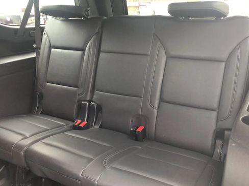 Used 2023 Chevrolet Suburban LT AWD/4WD image 24