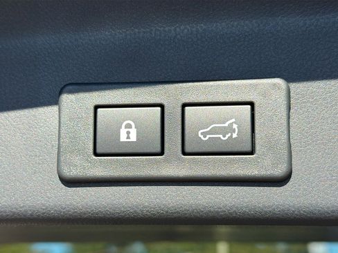 New 2026 Subaru Ascent Limited image 13