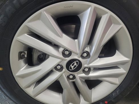 Used 2020 Hyundai Elantra Value Edition FWD image 31