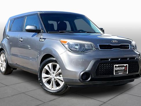 Used 2015 Kia Soul + image 3