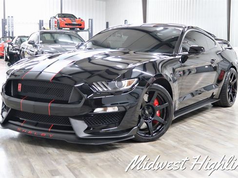 Used 2017 Ford Mustang Shelby GT350 RWD image 1