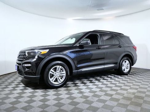 Certified 2023 Ford Explorer XLT w/ Equipment Group 202A AWD/4WD image 2