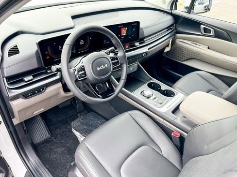 New 2026 Kia Carnival LXS image 13