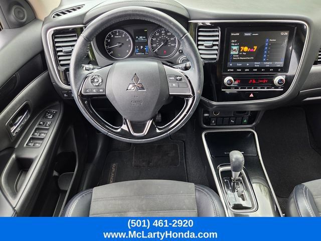 Used 2020 Mitsubishi Outlander SE FWD image 13