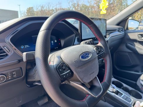 Used 2025 Ford Escape ST-Line Elite AWD/4WD image 16