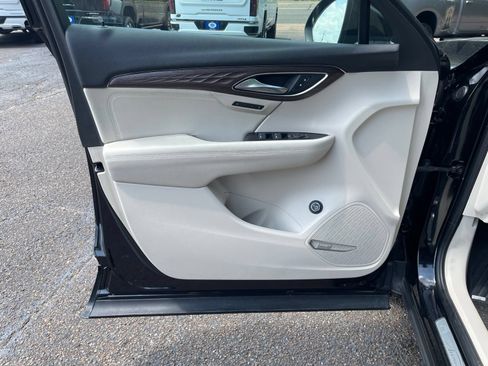 Used 2023 Buick Envision Avenir AWD/4WD image 18